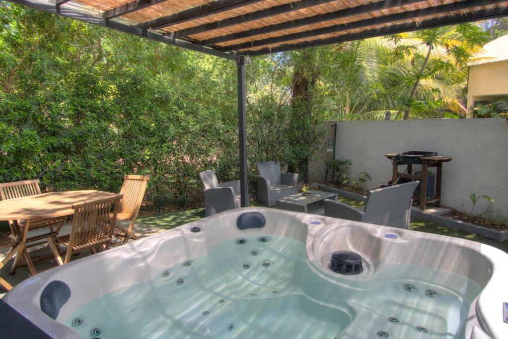 Le Grand Bleu - Jacuzzi - Apt La Saline Les Bains Zewnętrze zdjęcie